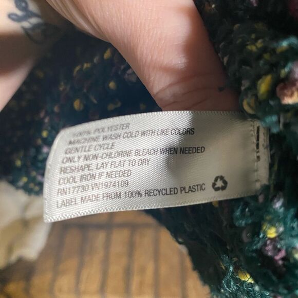 Wild Fable green fuzzy sweater‎ - Picture 2 of 6